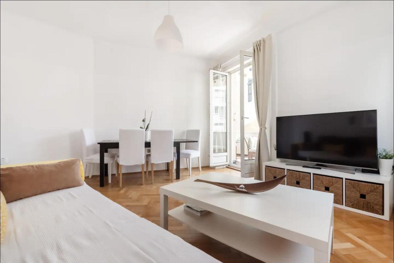 Balcony Oasis Operastreet Appartement